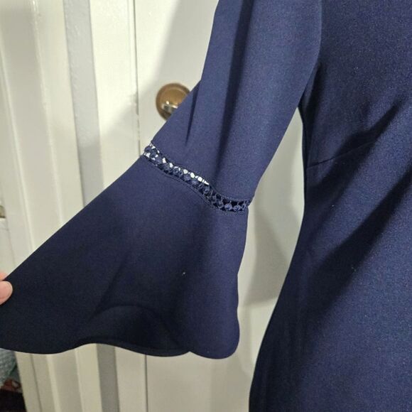 Dress Barn Roz & Ali Crepe Ruffled Bell Sleeve Dress sz 4 Navy Career/Work - Picture 8 of 11